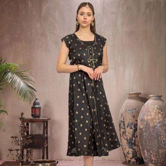 Elegant Black and Gold Silk Knee-Length Dress | Muvvas Boutique - Picture 4 of 6